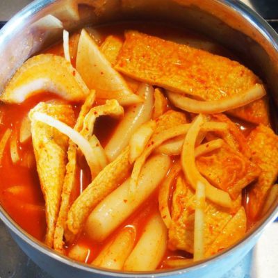 Ddeokbokki - Rice Cakes in Spicy Sauce - Korean Kitchen